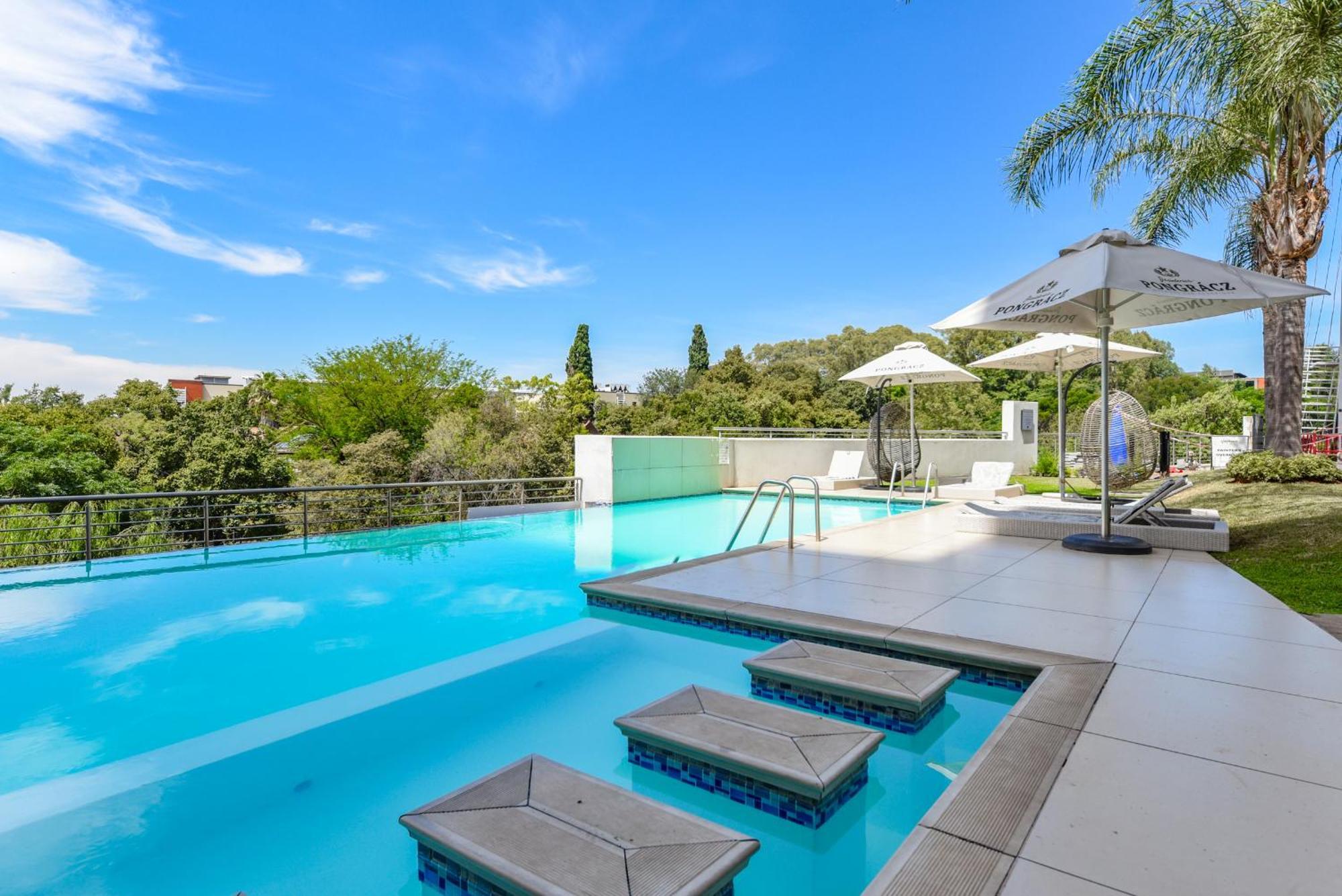 The Regency Apartments Pretoria-Noord Buitenkant foto